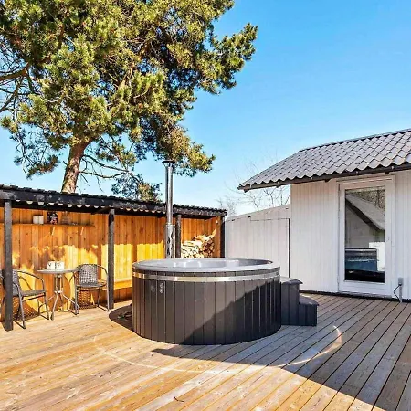 7 Person Holiday In Dannemare